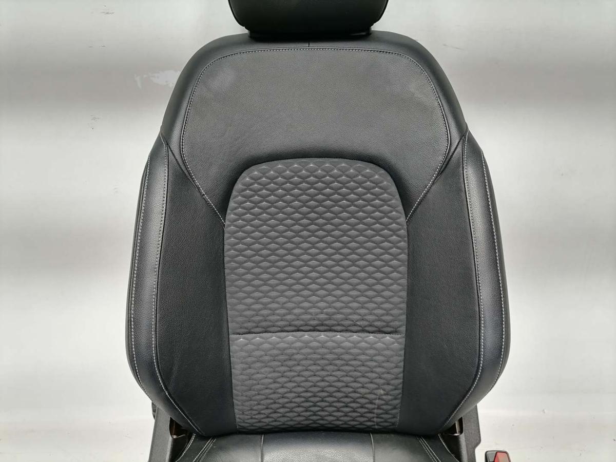 Ford Focus 4 original Sitz vorn rechts Beifahrersitz Stoff Leder Schwarz beheizt Bj.2018